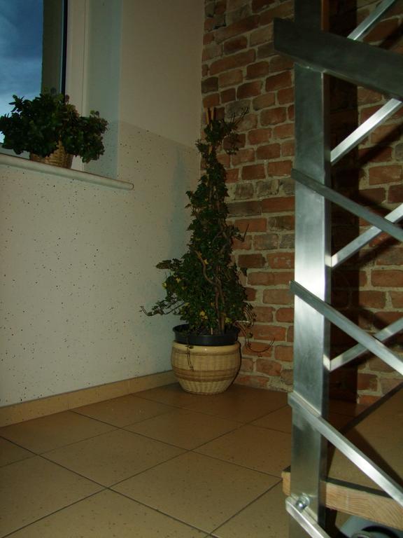 Appartement U Henriety à Wojnowice  Extérieur photo