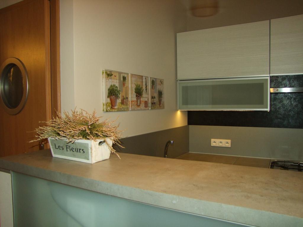 Appartement U Henriety à Wojnowice  Extérieur photo